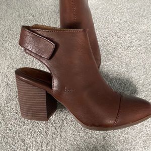 Brand new boc booties sz 7